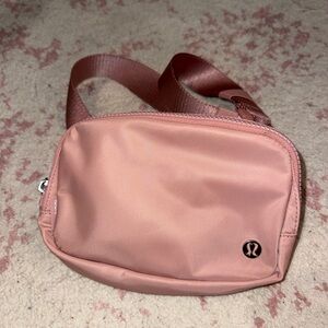 Lululemon Everywhere Belt Bag Blush